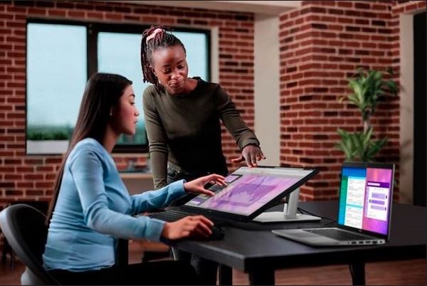 Dell introduces the new 24 Touch USB-C Hub Monitor touch screen, making all competitors beware
