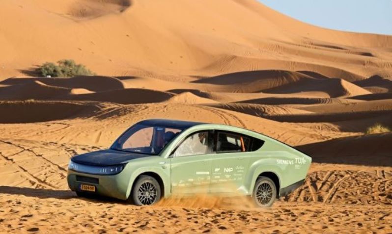 Solar car runs nearly 1,000km without needing to charge